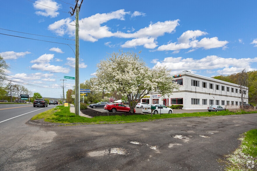 31 Mill Plain Rd, Danbury, CT for sale - Building Photo - Image 3 of 3