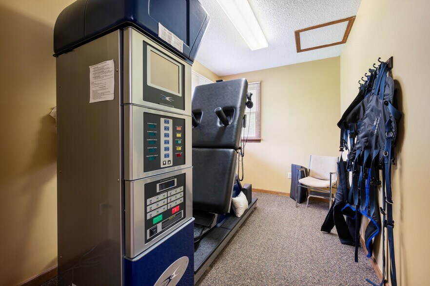 290 Church St, Saratoga Springs, NY for sale - Building Photo - Image 2 of 22