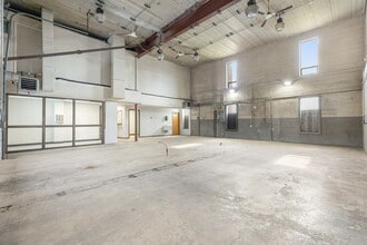 2207 Saint James Church Rd, Wilmington, DE for lease Interior Photo- Image 1 of 17