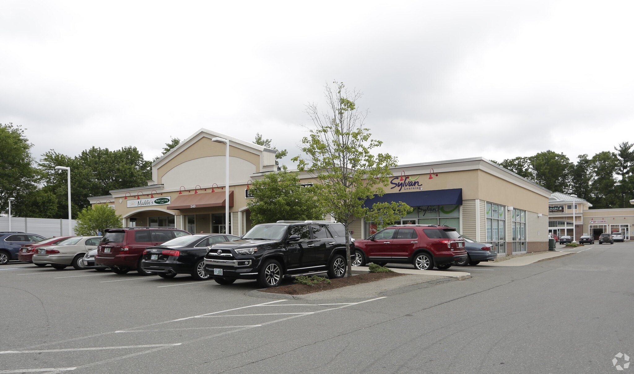 240 N Broadway, Salem, NH for lease Primary Photo- Image 1 of 6