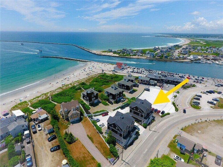236 Sand Hill Cove Rd, Narragansett, RI à vendre - Photo du bâtiment - Image 1 de 14