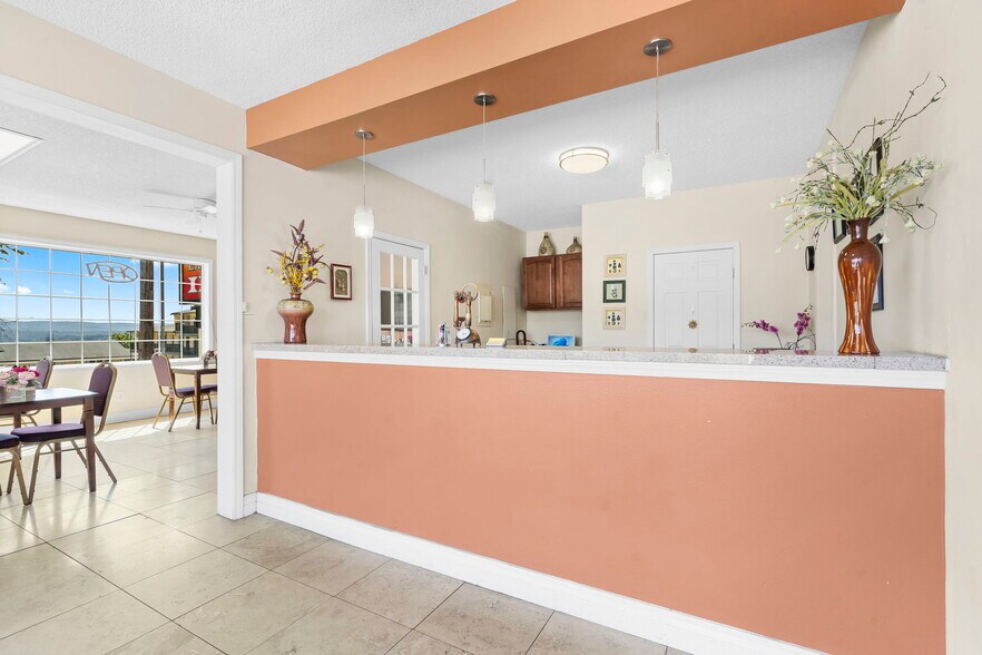 1325 W Highway 76, Branson, MO à vendre - Photo du bâtiment - Image 2 de 41