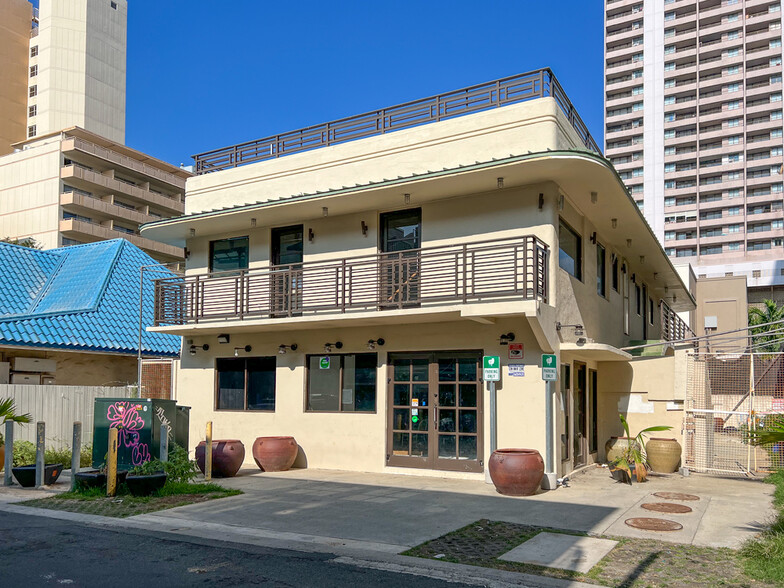 2240 Waikolu Way, Honolulu, HI à louer - Photo du b timent - Image 2 de 15