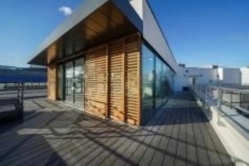 4 Place Des Ailes, Boulogne-Billancourt à louer - Photo du bâtiment - Image 2 de 9