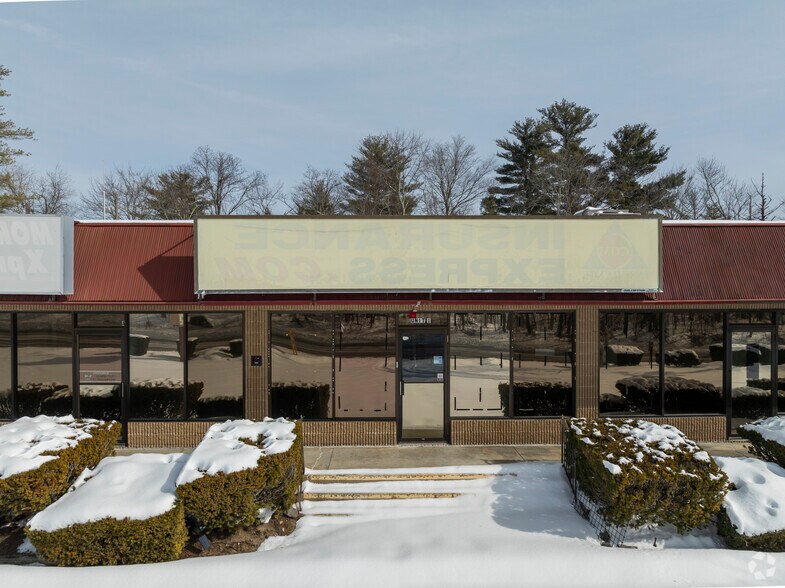 284 N Broadway, Salem, NH à vendre - Photo du bâtiment - Image 2 de 6