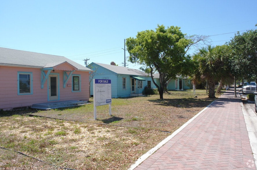 27 S Swinton Ave, Delray Beach, FL à vendre - Photo du bâtiment - Image 3 de 8