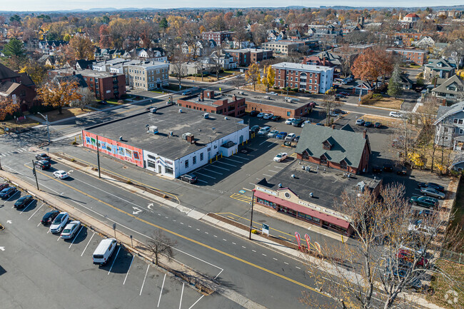 Plus de détails pour High Traffic | Value-Add Retail – Vente au détail à vendre, Hartford, CT