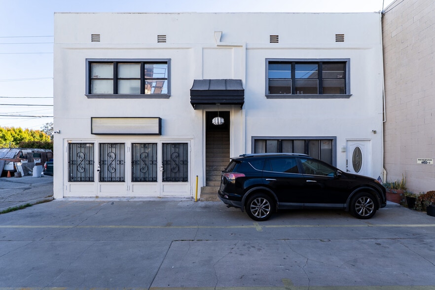 2245-2251 Westwood Blvd, Los Angeles, CA for sale - Building Photo - Image 3 of 25