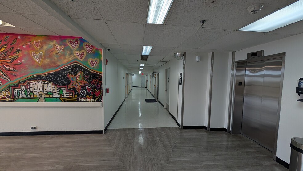 1221 N Cotton St, El Paso, TX à louer - Photo du bâtiment - Image 3 de 13