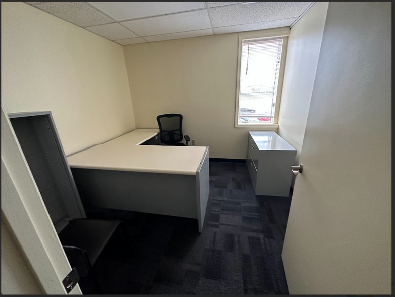 7701 Timberlake Rd, Lynchburg, VA à louer - Photo intérieure - Image 3 de 15