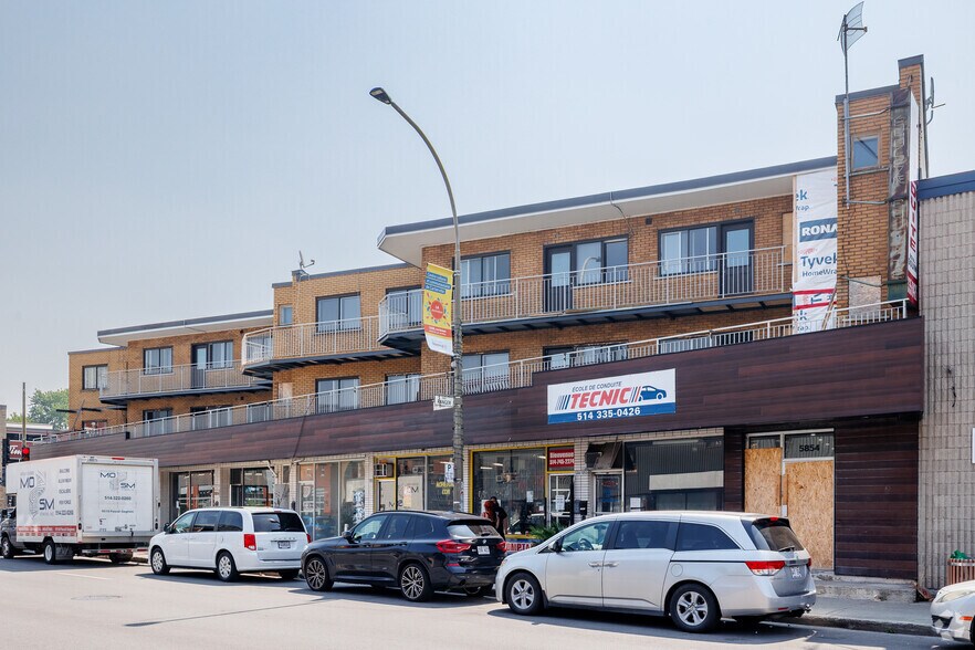 5810-5840 Boul Gouin O, Montréal, QC à louer - Photo du bâtiment - Image 2 de 2