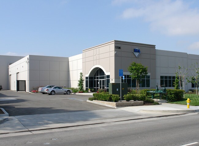 Plus de détails pour 1736 E Francis St, Ontario, CA - Industriel à louer