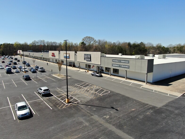 1569 N Aspen St, Lincolnton, NC for lease - Building Photo - Image 3 of 16