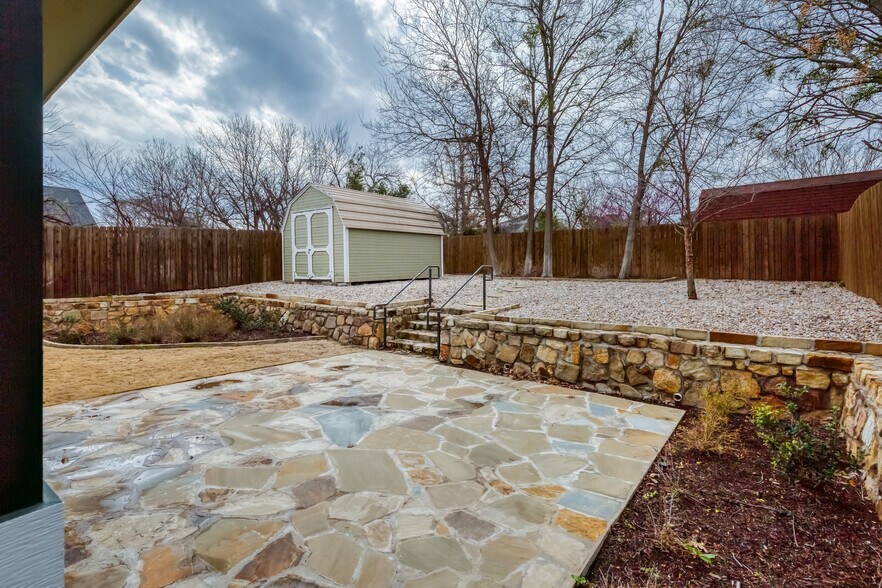 210 E Church St, Weatherford, TX à vendre - Photo du bâtiment - Image 2 de 42