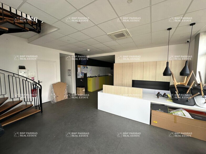 Office in Parçay-Meslay for lease - Interior Photo - Image 2 of 16