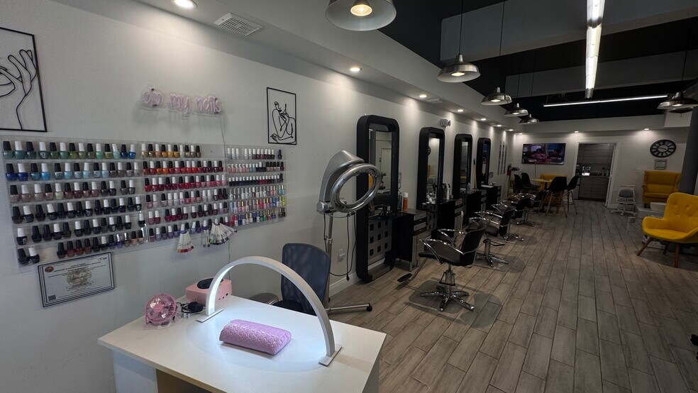 2600-2614 SW 8th St, Miami, FL à louer - Photo du bâtiment - Image 2 de 22