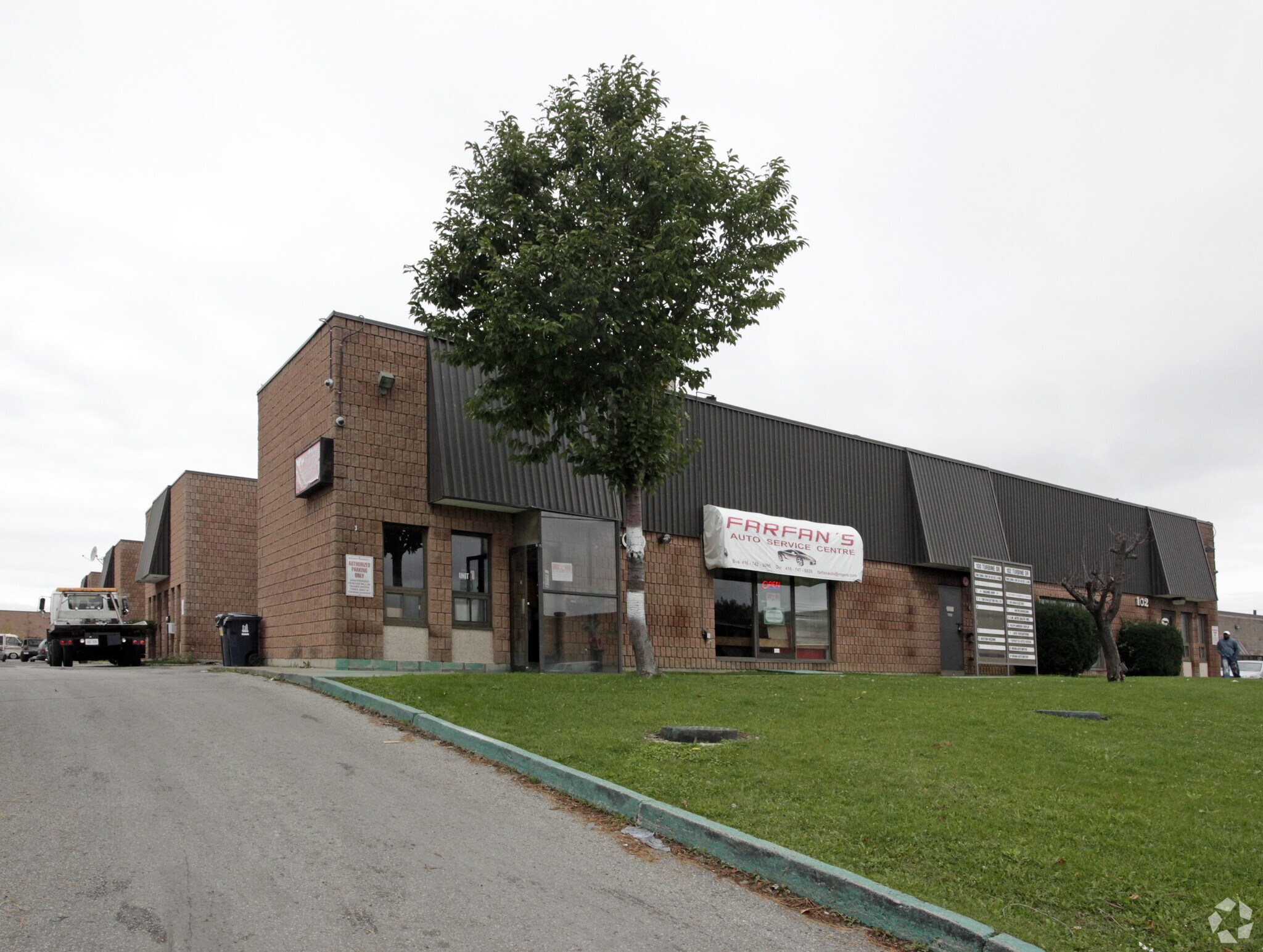 102 Turbine Dr, Toronto, ON for sale Primary Photo- Image 1 of 1