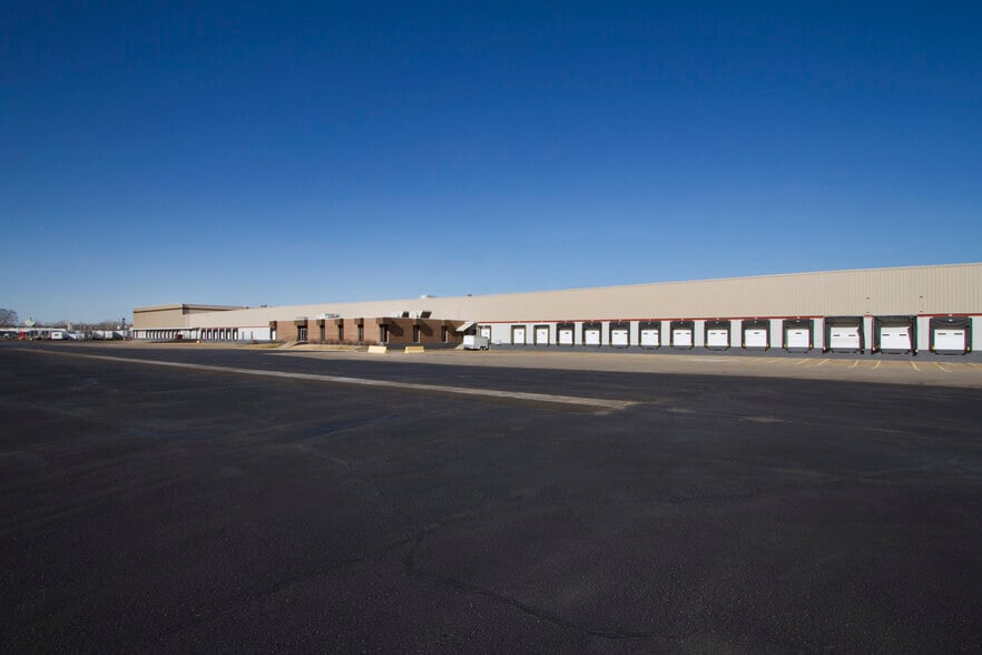 5300 Kansas Ave, Kansas City, KS for lease - Building Photo - Image 3 of 10