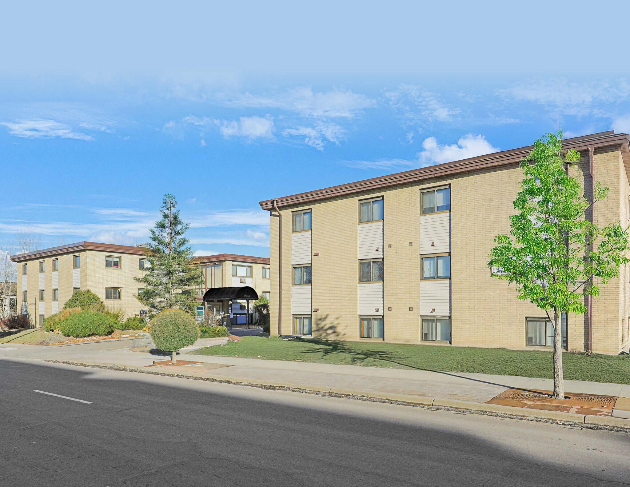 966-976 Robert St S, West Saint Paul, MN for sale Building Photo- Image 1 of 1