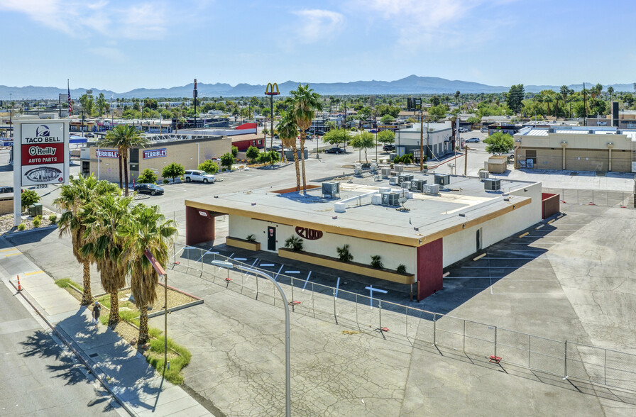 2100 Fremont St, Las Vegas, NV for sale - Building Photo - Image 1 of 11