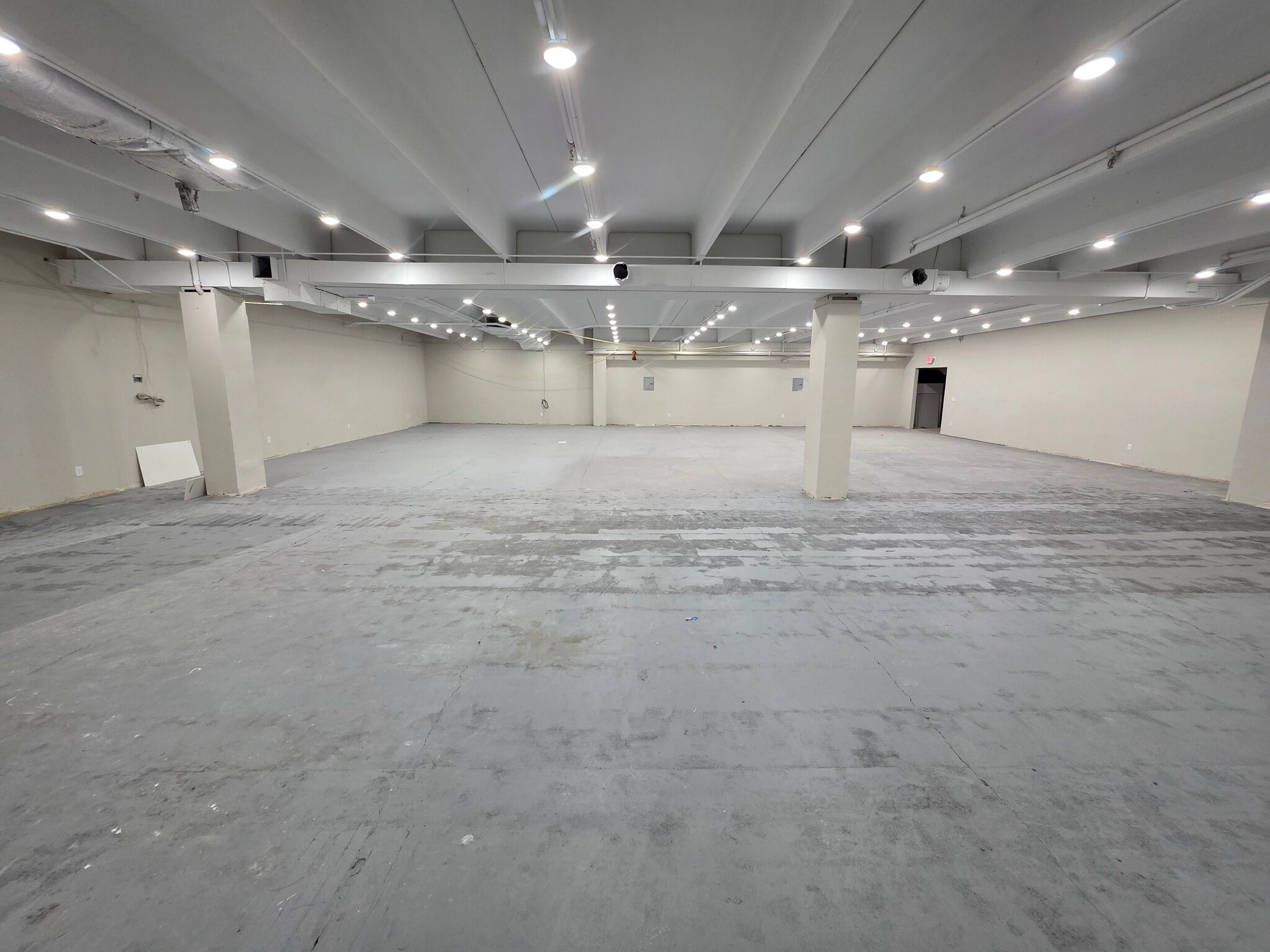 3333 Division St, Saint Cloud, MN for lease Interior Photo- Image 1 of 7