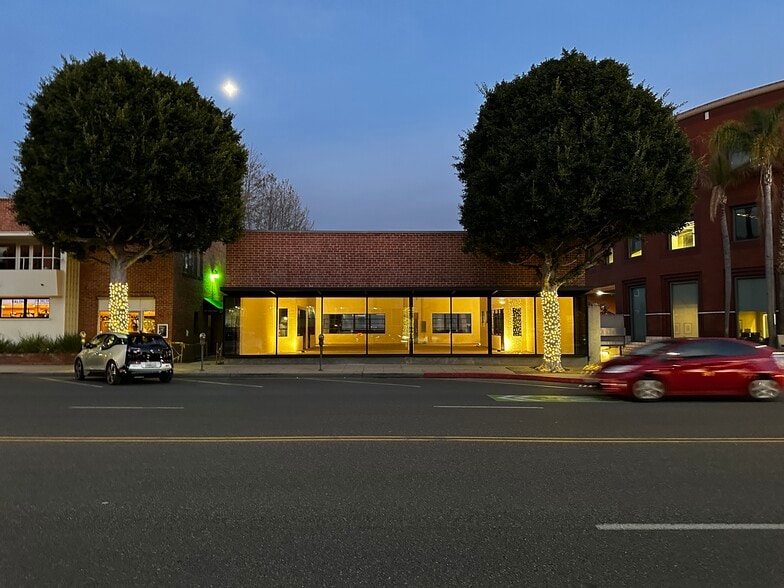 328 S Beverly Dr, Beverly Hills, CA for lease - Building Photo - Image 3 of 8