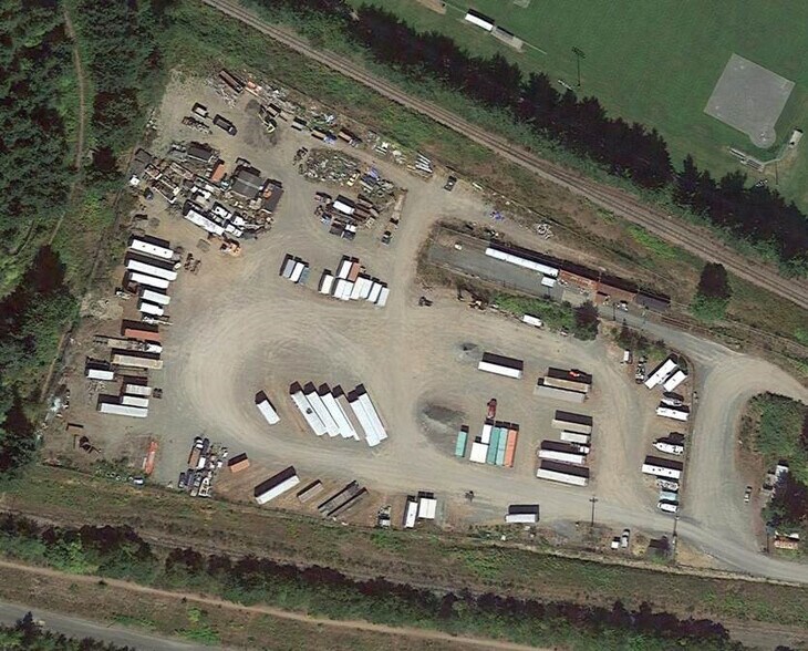 601 Alberni Hwy, Parksville, BC à louer - Photo du bâtiment - Image 2 de 2