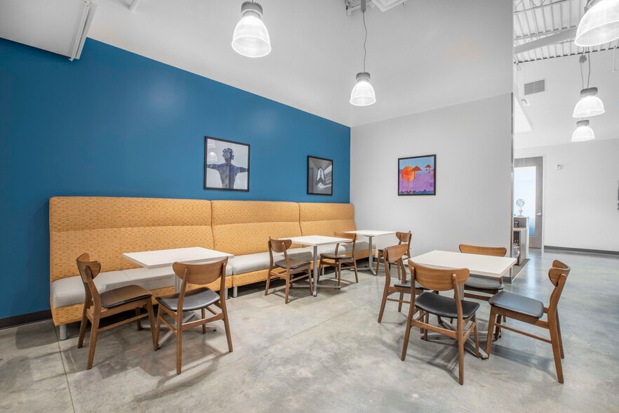 13894 S Bangerter Pky, Draper, UT for lease - Interior Photo - Image 2 of 4