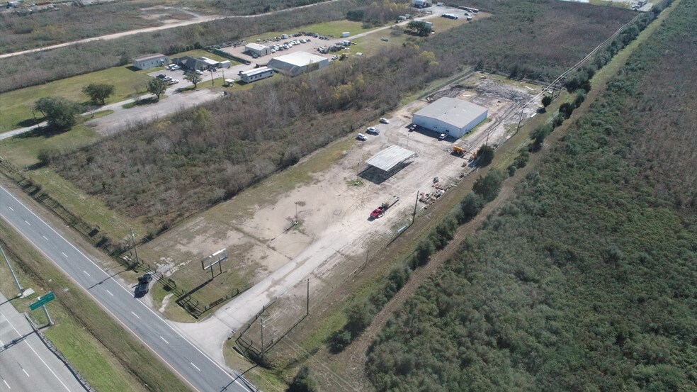 6700 East Fwy, Baytown, TX à louer - Photo du bâtiment - Image 2 de 5