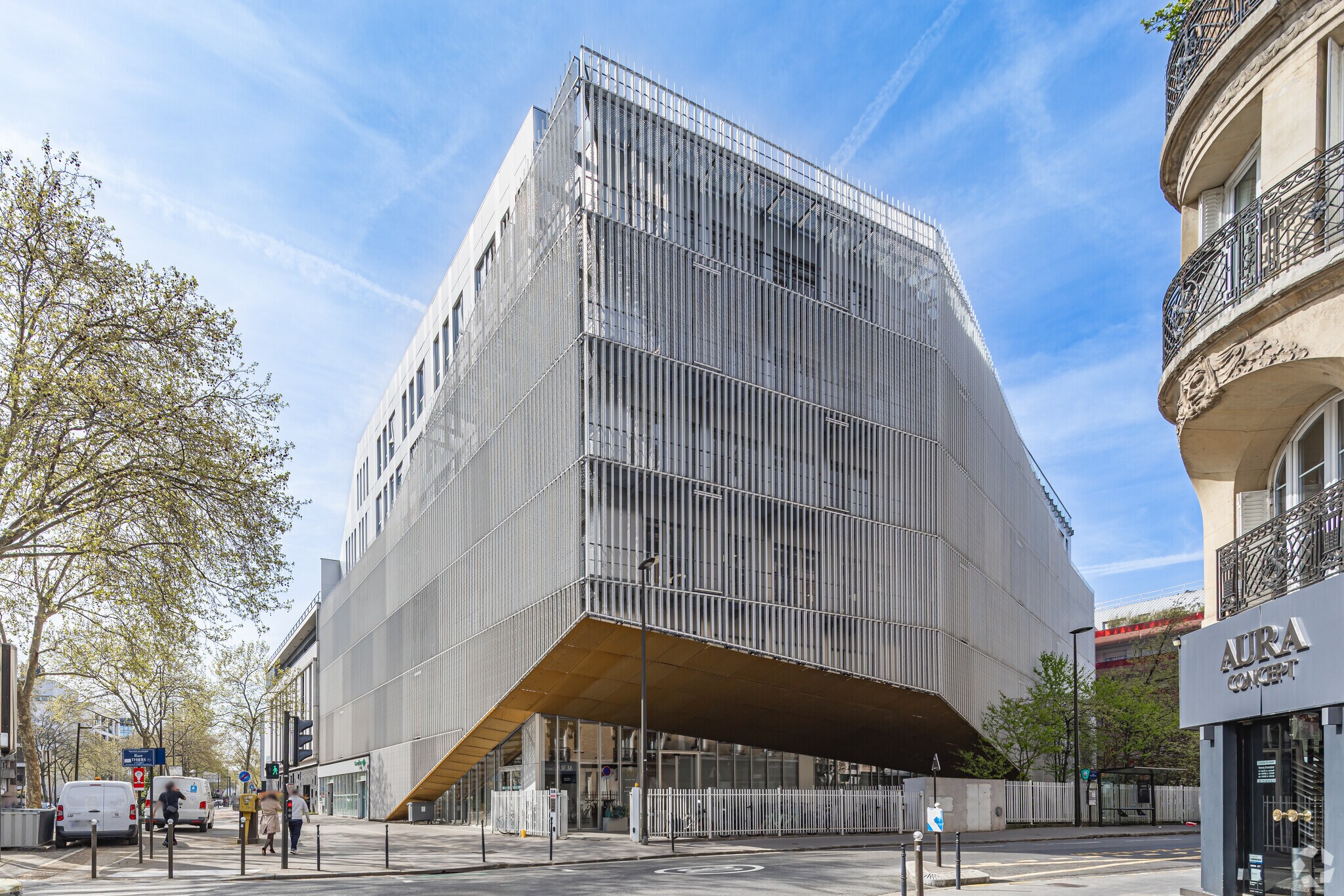 58 Avenue Edouard Vaillant, Boulogne-Billancourt for lease Primary Photo- Image 1 of 12