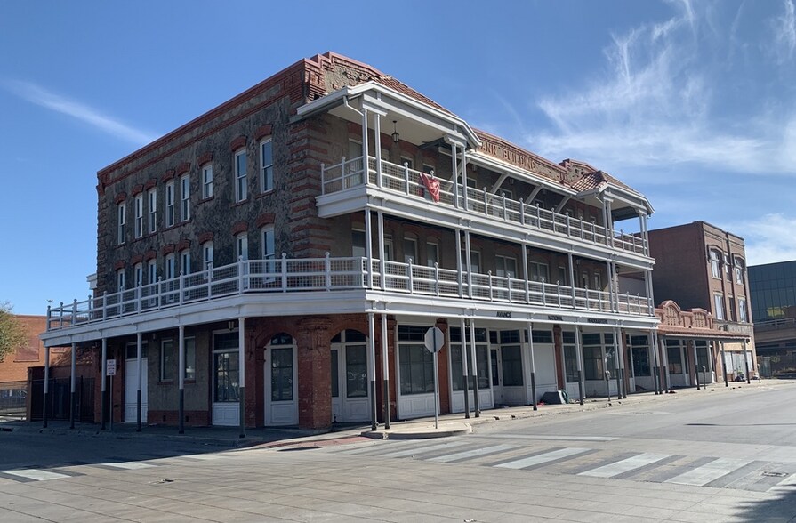 Cattleman's Square Portfolio portfolio of 3 properties for sale on LoopNet.ca - Building Photo - Image 3 of 22