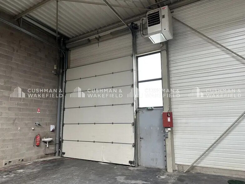 Flex in Griesheim-près-Molsheim for lease - Interior Photo - Image 3 of 9