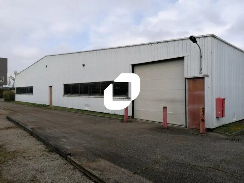 54 Avenue De L'Industrie, Rillieux-la-Pape à louer - Photo du bâtiment - Image 2 de 8