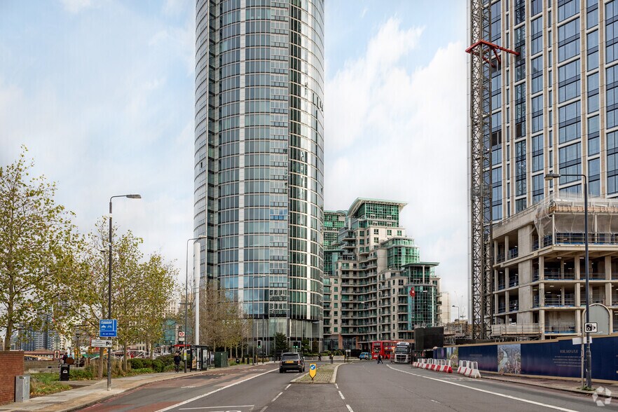 St. George Wharf, Londres à vendre - Photo du bâtiment - Image 2 de 8