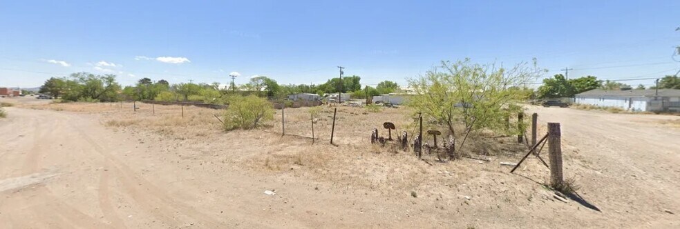 111 W San Antonio St, Marfa, TX à vendre - Photo du bâtiment - Image 3 de 4