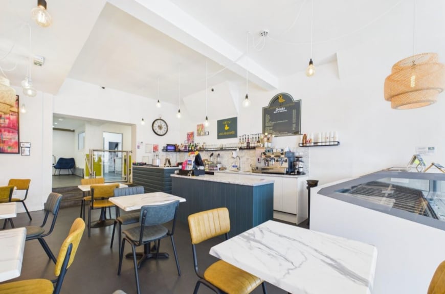 32 Belle Vue St, Filey for sale - Interior Photo - Image 3 of 11