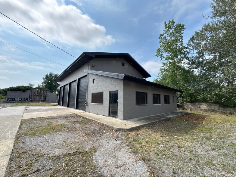 200 Military Rd, Buffalo, NY for sale - Building Photo - Image 3 of 13