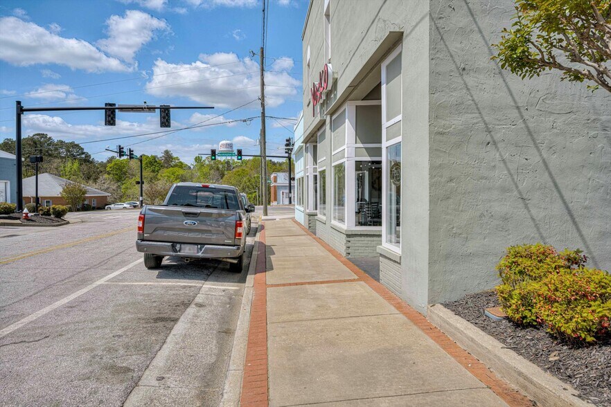 111 Main Street, Lincolnton, GA à vendre - Photo du bâtiment - Image 2 de 63