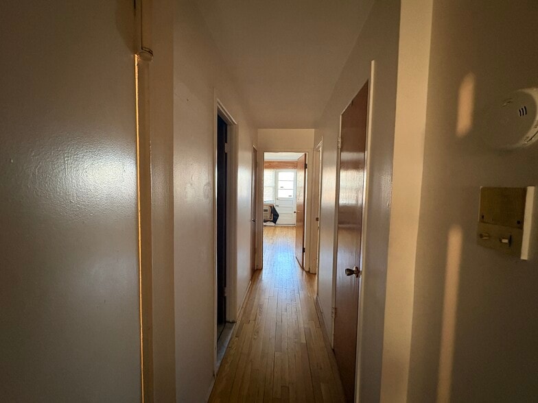 3048 82nd St, East Elmhurst, NY for sale - Interior Photo - Image 3 of 5