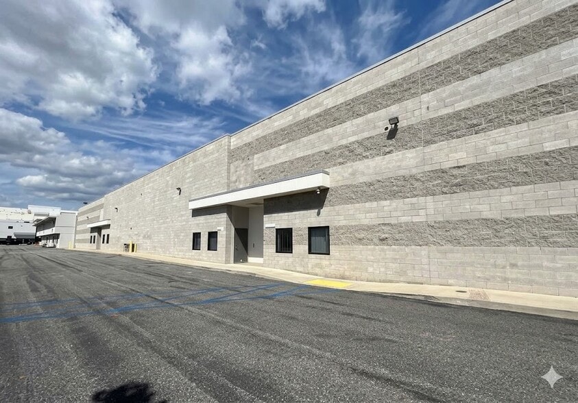 13200-13228 S Western Ave, Gardena, CA à louer - Photo du bâtiment - Image 2 de 11