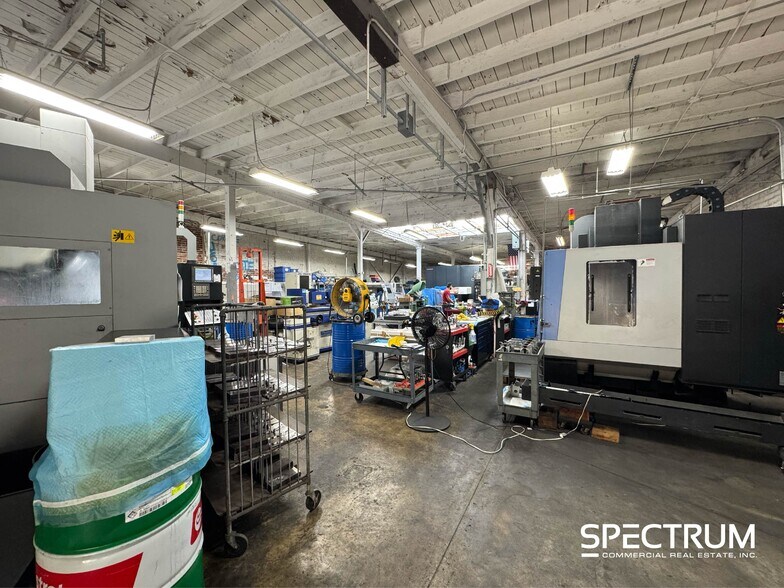 521 W Windsor Rd, Glendale, CA à vendre - Photo du bâtiment - Image 3 de 10