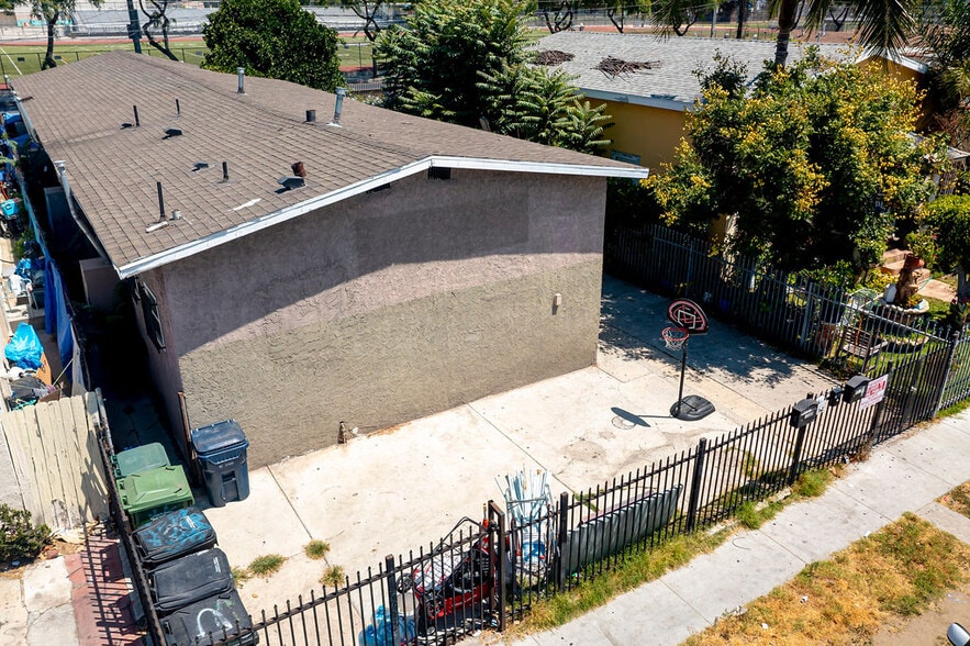 1159 E 64th St, Los Angeles, CA for sale - Building Photo - Image 3 of 11