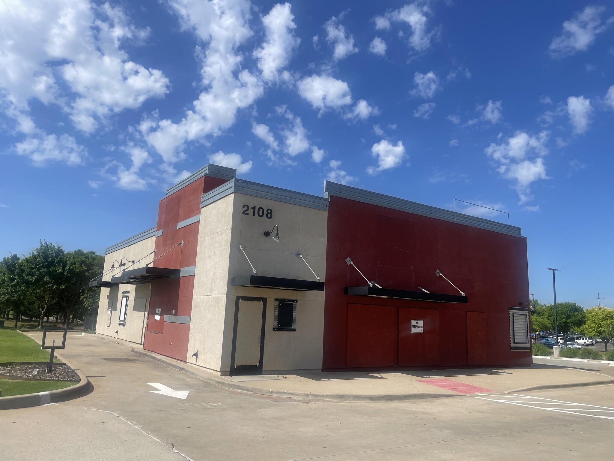 2108 W Danforth Rd, Edmond, OK for lease Building Photo- Image 1 of 6