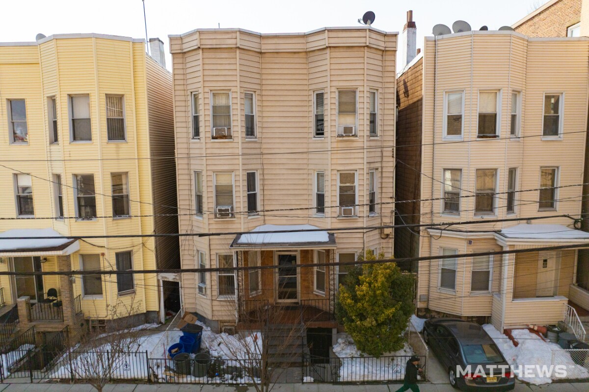 333 47th St, Union City, NJ à vendre Photo principale- Image 1 de 5