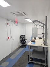 1026 Lauia St, Kapolei, HI for lease Interior Photo- Image 2 of 6