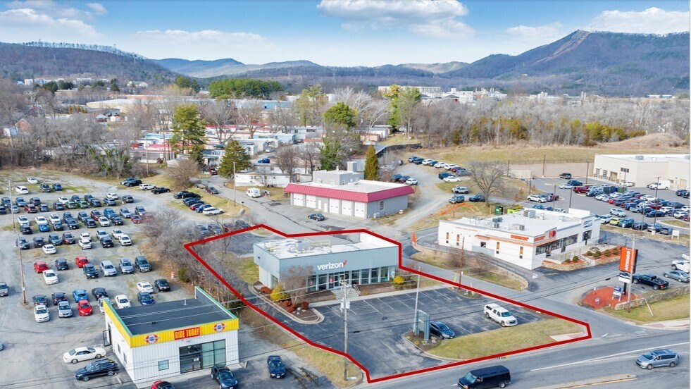 6926 Peters Creek Rd, Roanoke, VA for sale - Building Photo - Image 2 of 6