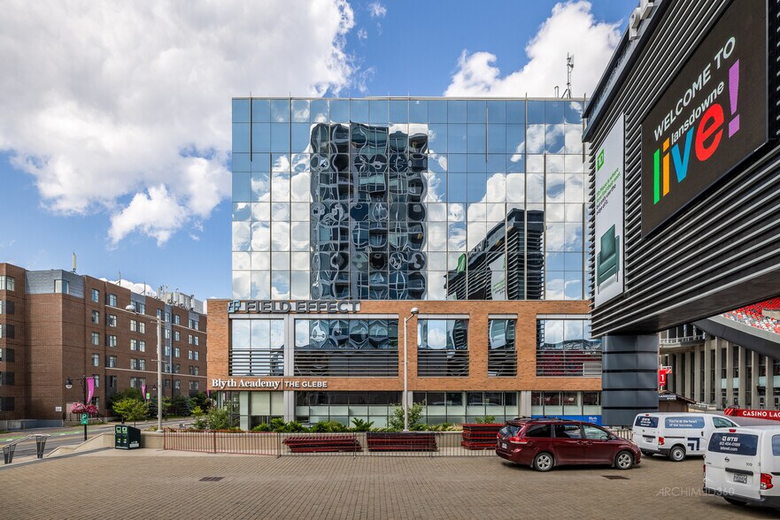 975-983 Bank St, Ottawa, ON à louer - Photo du bâtiment - Image 3 de 9