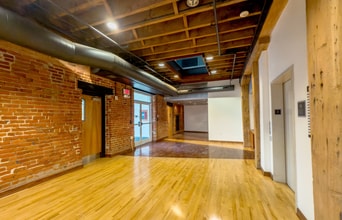 109 Norfolk Ave SW, Roanoke, VA for lease Interior Photo- Image 1 of 7
