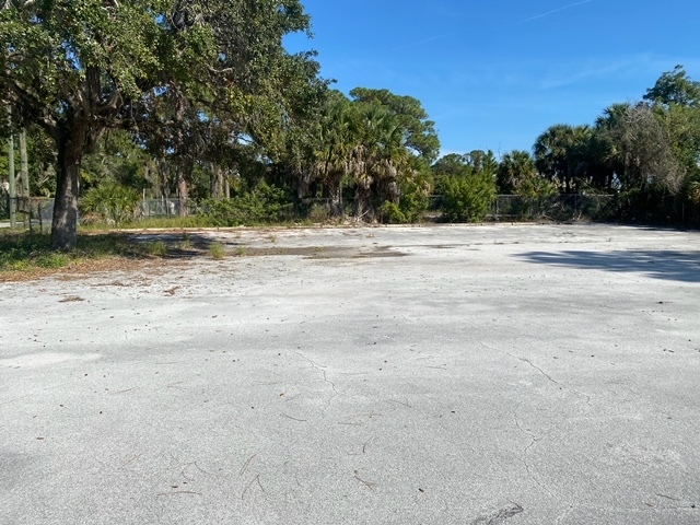 10500 Scenic Dr, Port Richey, FL à vendre - Photo du bâtiment - Image 3 de 6