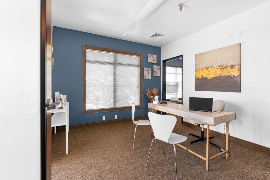 4795 Larimer Pky, Johnstown, CO à vendre - Photo du bâtiment - Image 3 de 49